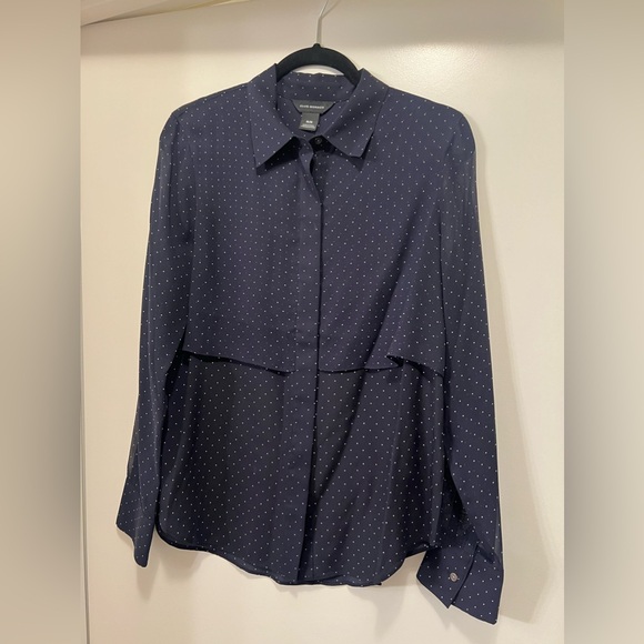 Club Monaco Navy with White Polka Dot Lounge Sleeve Blouse - Picture 1 of 4